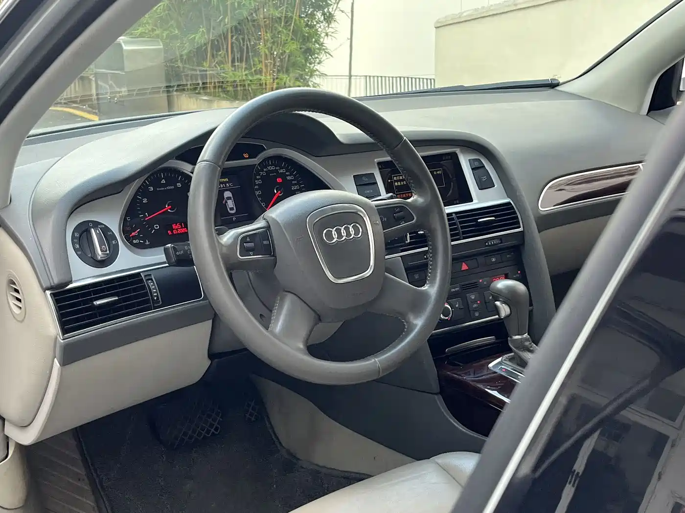 Audi A6L 2009 2010 2.4L Comfort