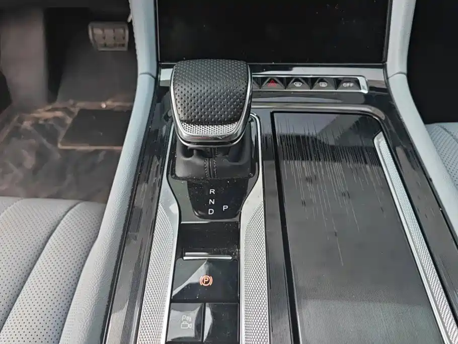 Hongqi H5 PHEV 2025 2025 170 Super Hybrid Edition