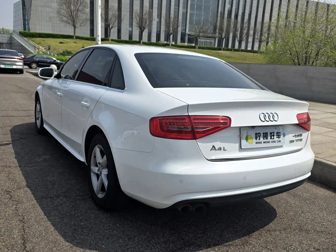 Audi A4L 2013 35 TFSI Automatic Comfort фото 10