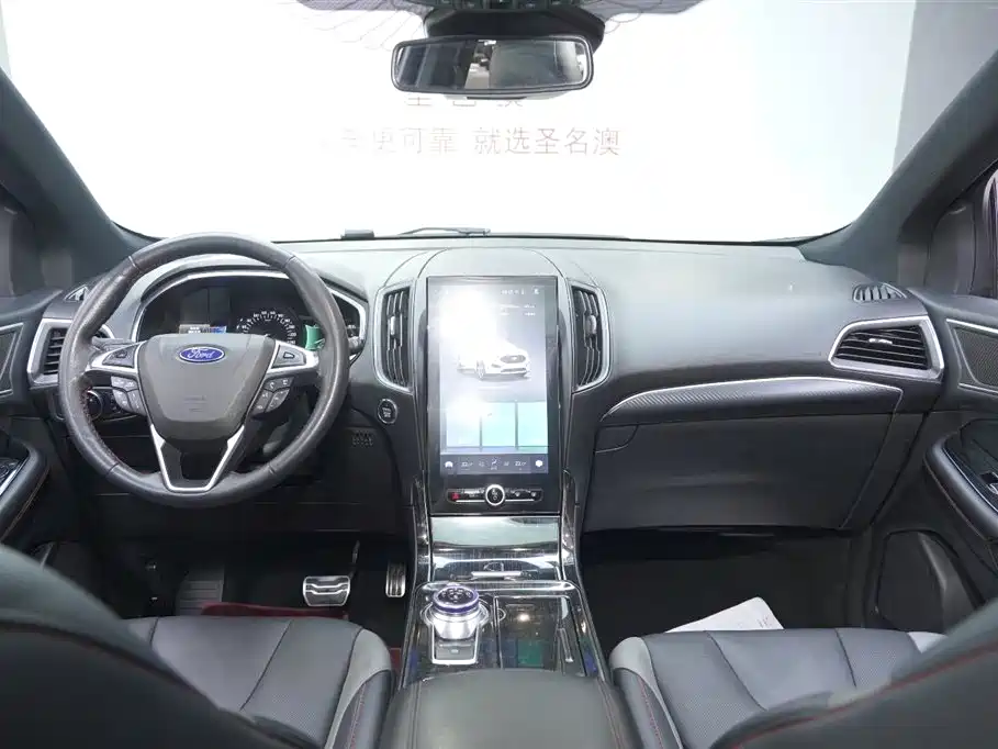 Фото 9 - Ford Edge