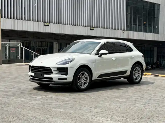 Porsche Macan 2021