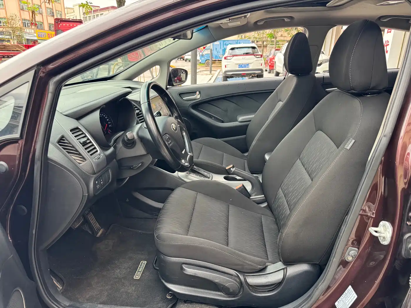 Kia K3 2015 1.6L Automatic GLS фото 6