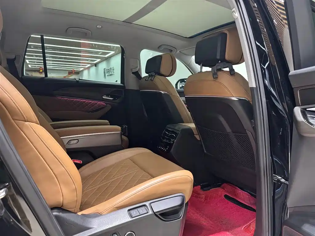Audi Q6 2024 45 TFSI quattro Qi Yun Yu Lin Package 6-seater фото 16