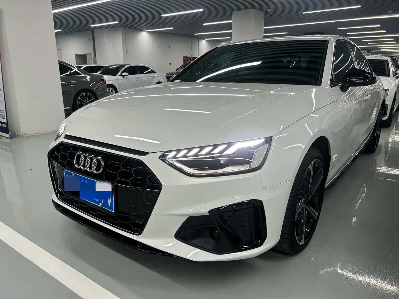 Audi A4L 2025 2 Million Celebration Edition 40 TFSI Fashion Dynamic