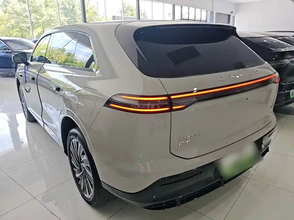 Exeed Exlantix ET 2025 2024 Extended Range 240 Ultra AWD