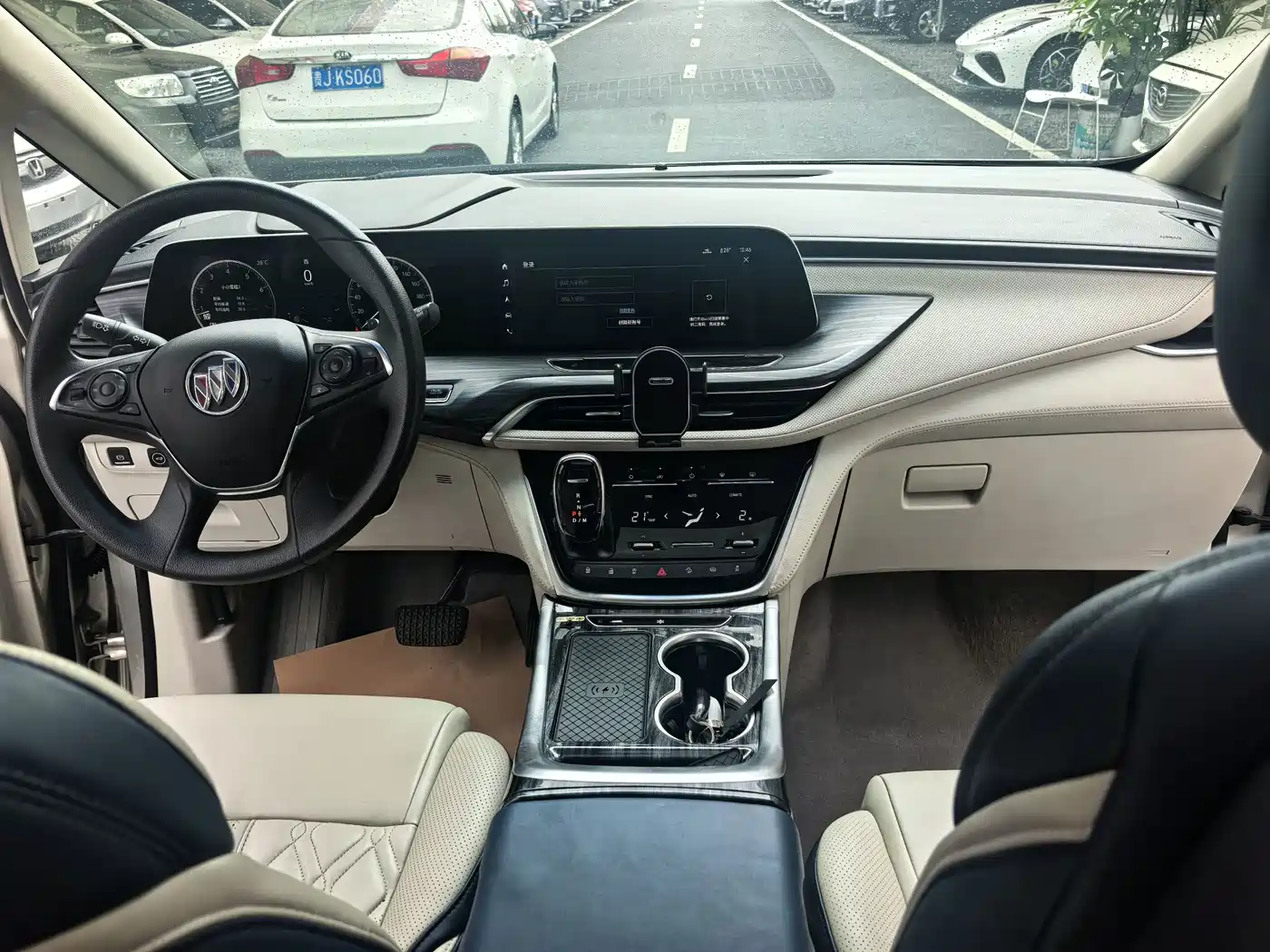 Фото 10 - Buick GL8