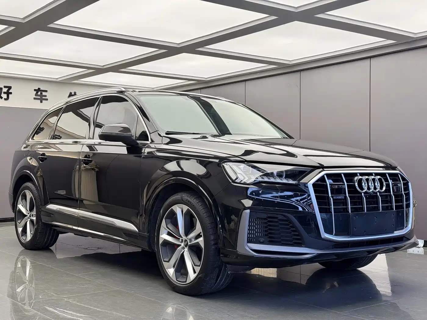 Фото 3 - Audi Q7