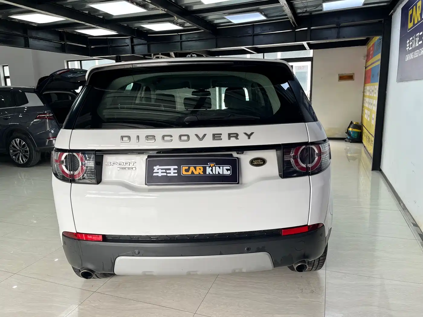 Land Rover Discovery Sport 2016 2.0T HSE фото 16
