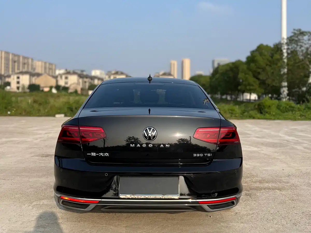 Volkswagen Magotan 2021 330TSI DSG 30th Anniversary Edition фото 8