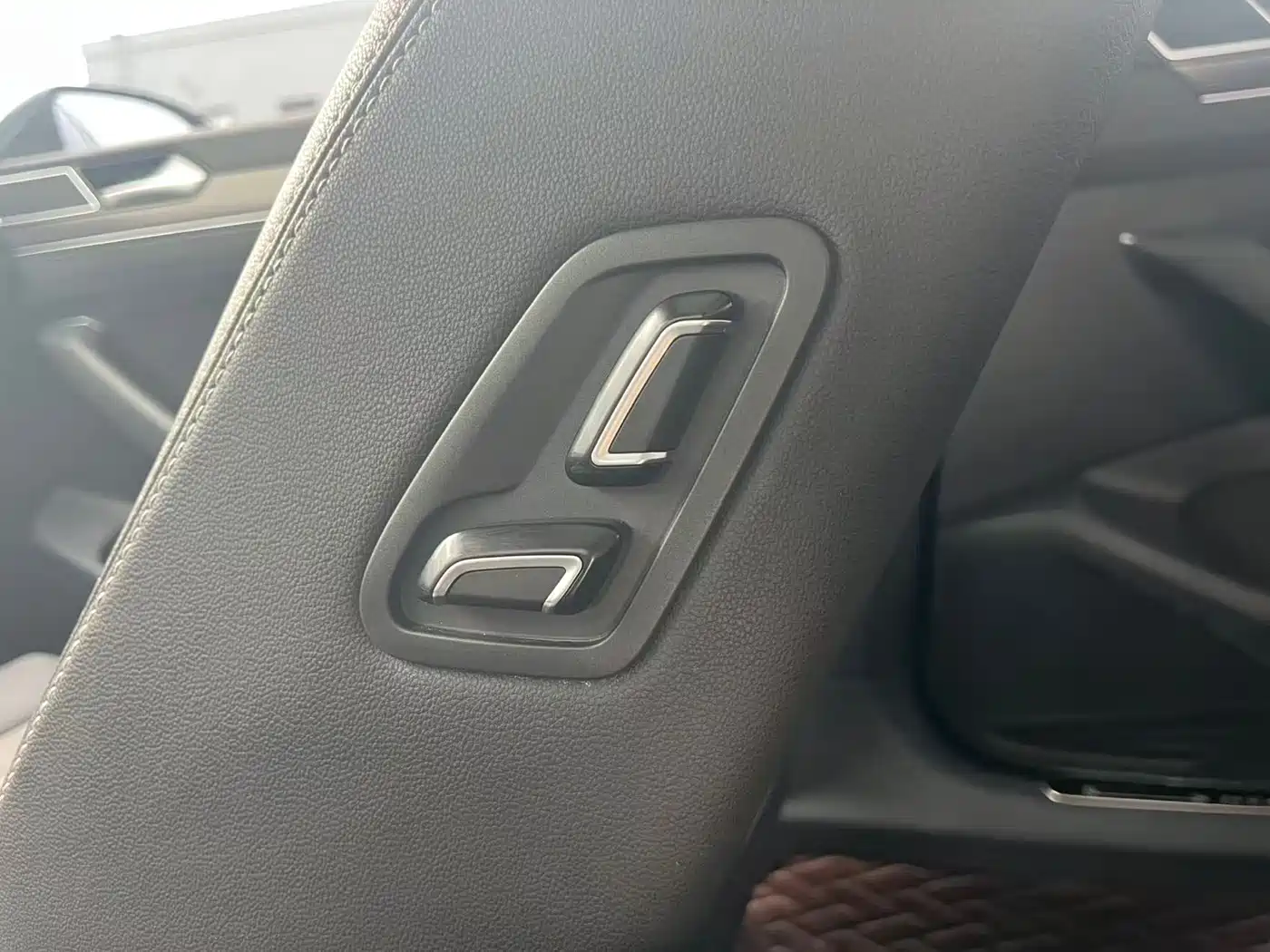 Volkswagen Magotan 2020 330TSI DSG Leading фото 29