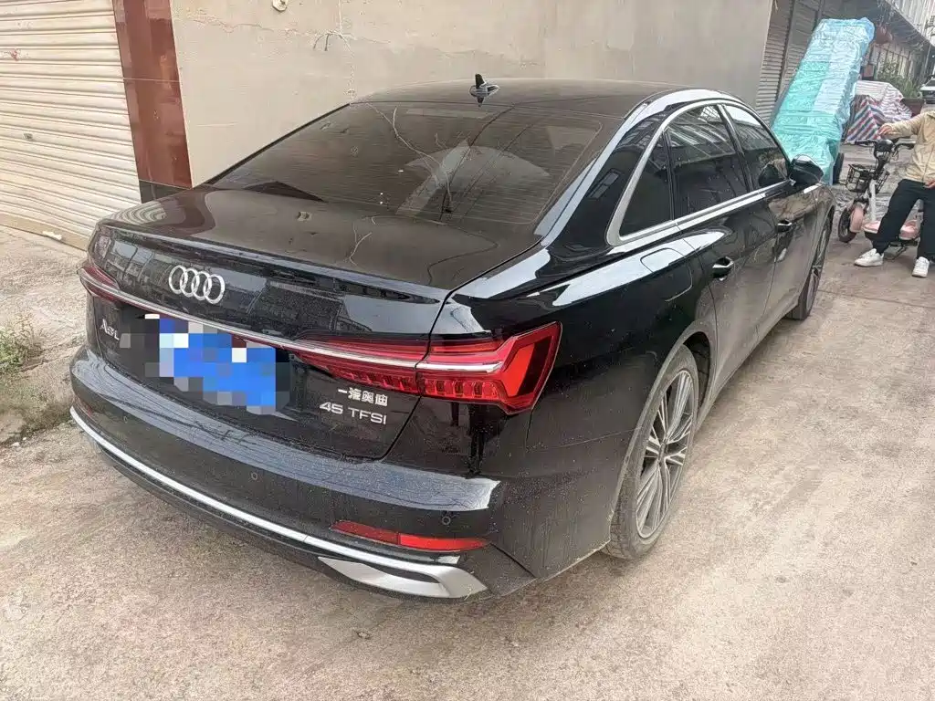 Photo 2 - Audi A6L