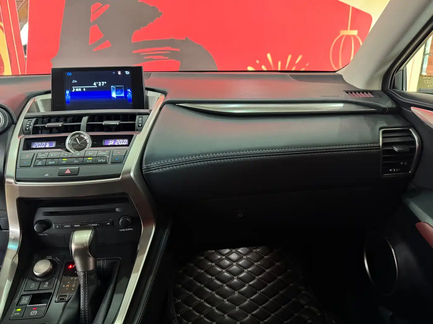 Lexus NX 2015 200t AWD F Sport фото 10