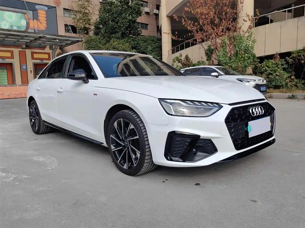 Audi A4L 2023 40 TFSI Luxury Sport фото 3