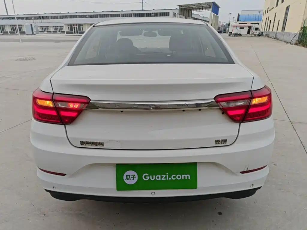 Фото 6 - Geely Vision
