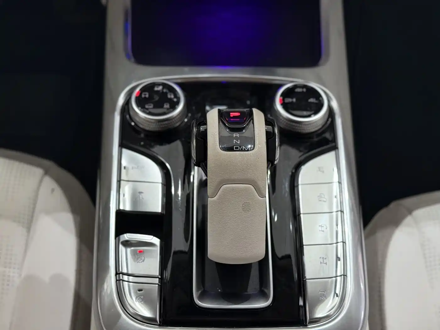 TANK CO CREATION TANK 300