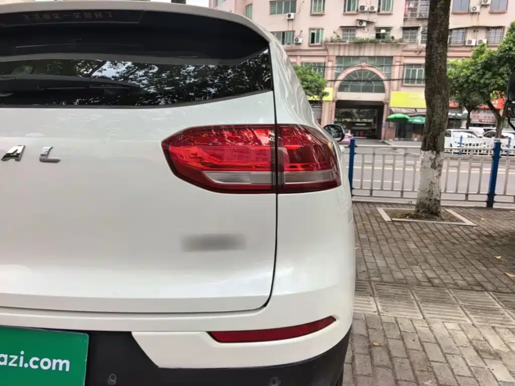 Фото 8 - Haval H6