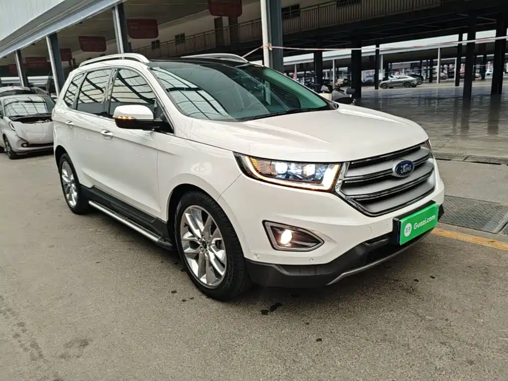 Фото 4 - Ford Edge