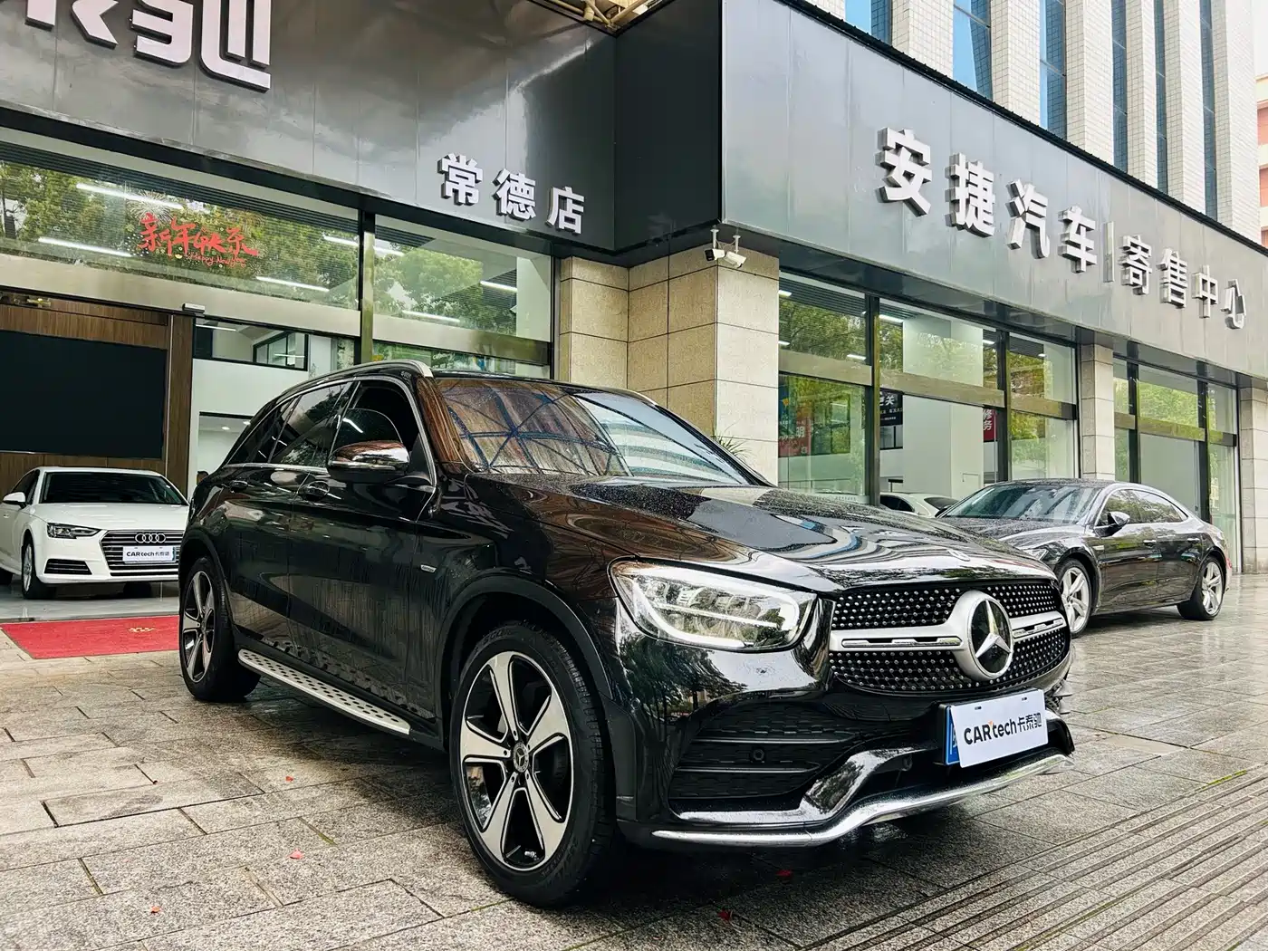 Mercedes-Benz GLC 2022 Model GLC 300 L 4MATIC Luxury Edition фото 3