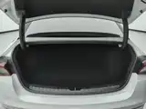 Photo 4 - Kia K5