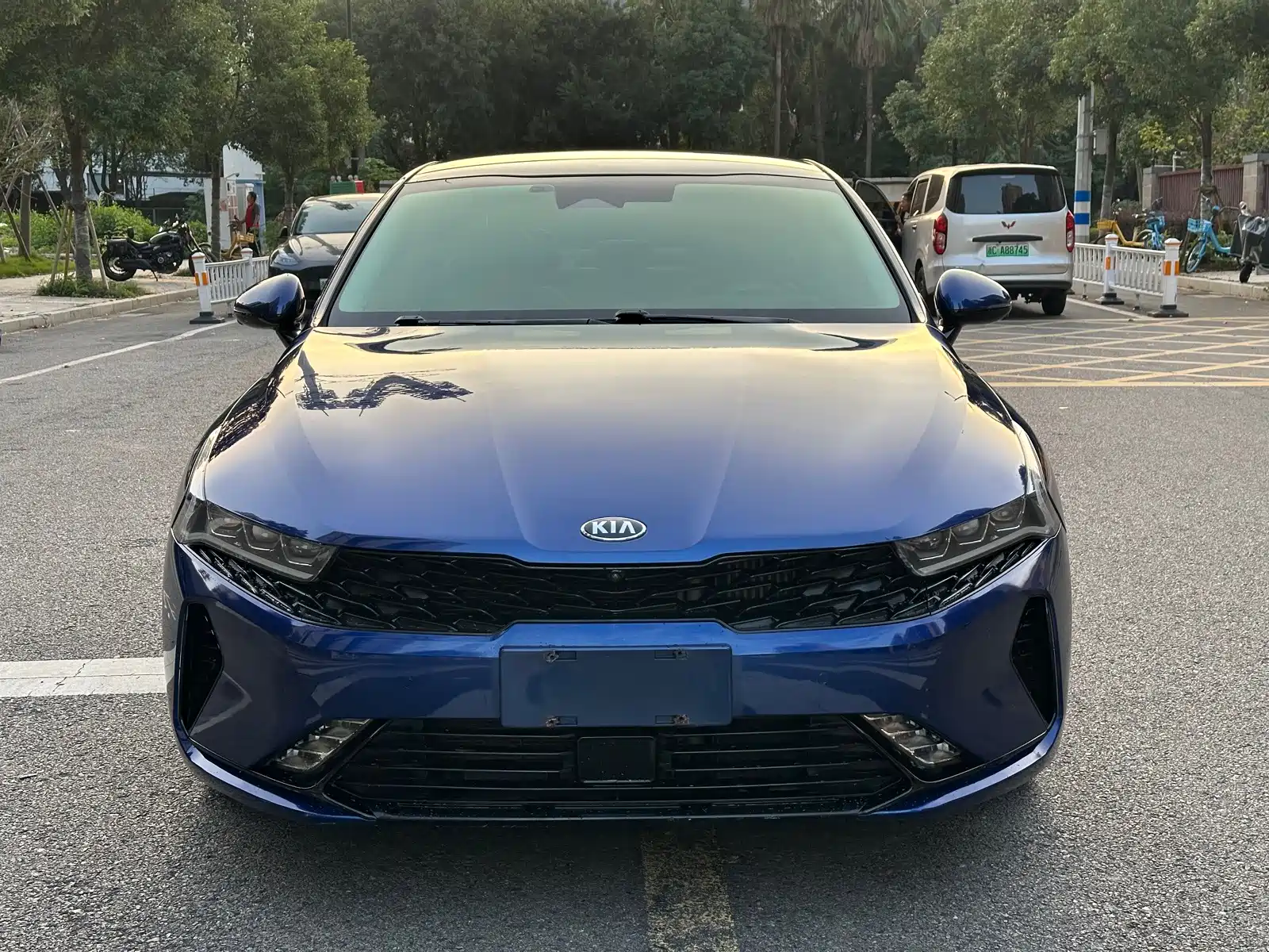 Photo 2 - Kia K5