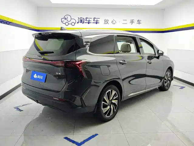 Dongfeng Fengxing Fengxing Yacht 2022 1.5T DCT Wave Chaser Edition — фото 3