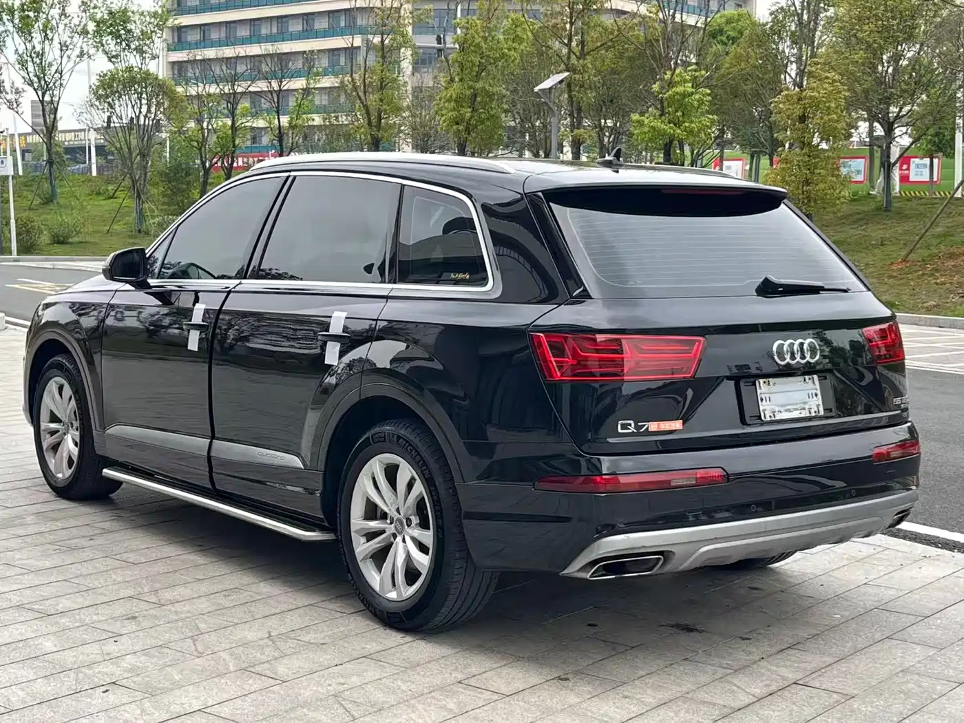 AUDI Q7