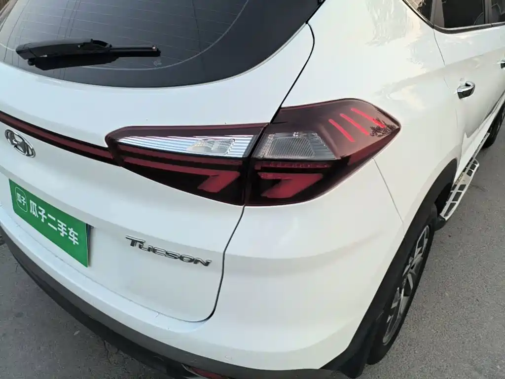 Photo 8 - Hyundai Tucson