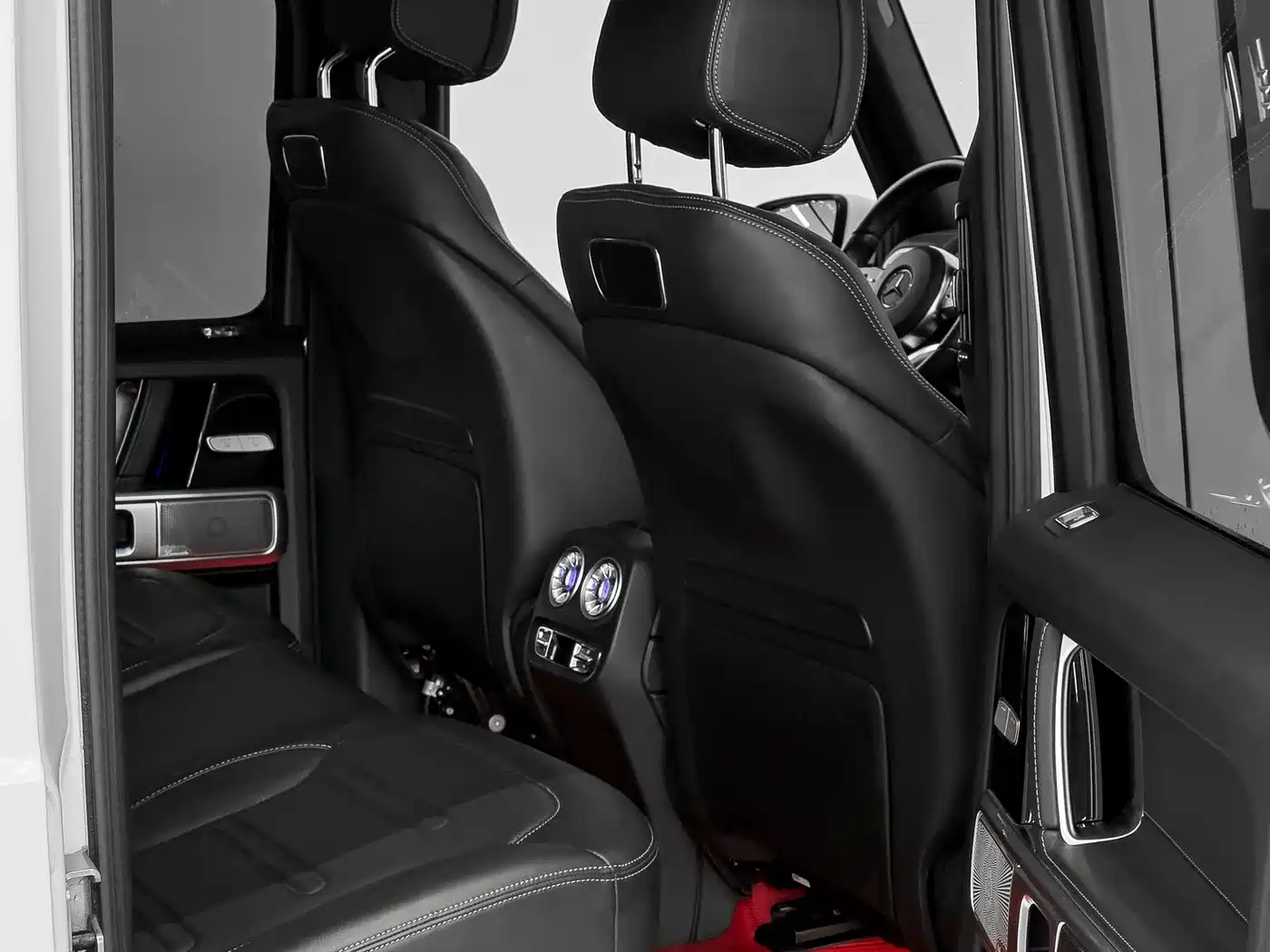 Mercedes-Benz G-Class 2024 G 500 фото 11