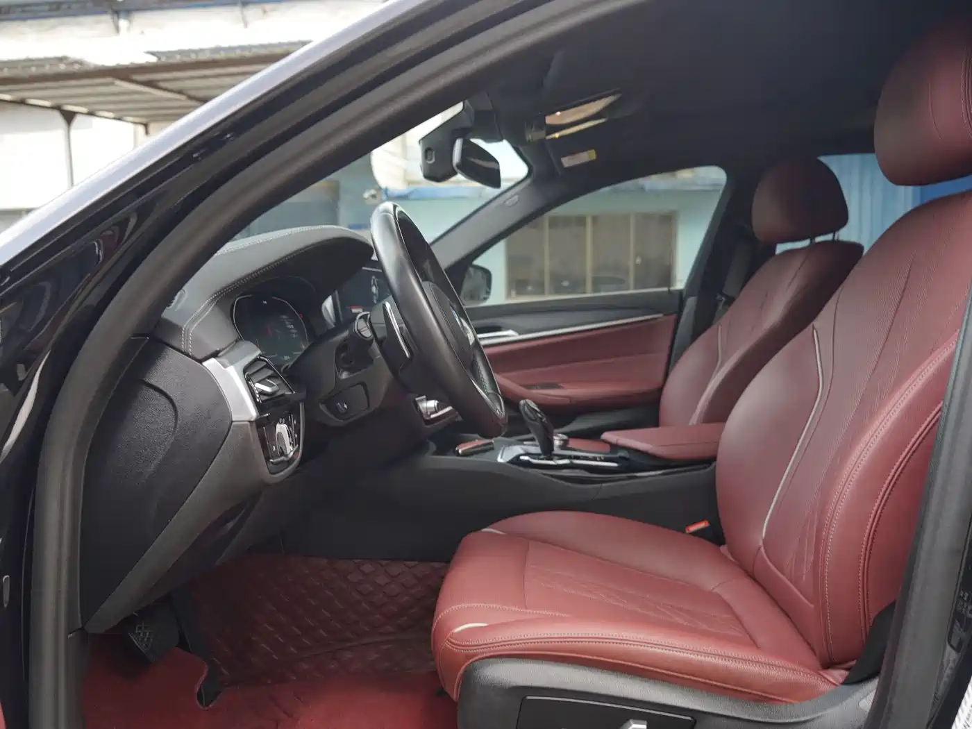 BMW 5 Series 2023 Facelift 530Li Leading M Sport Package фото 4