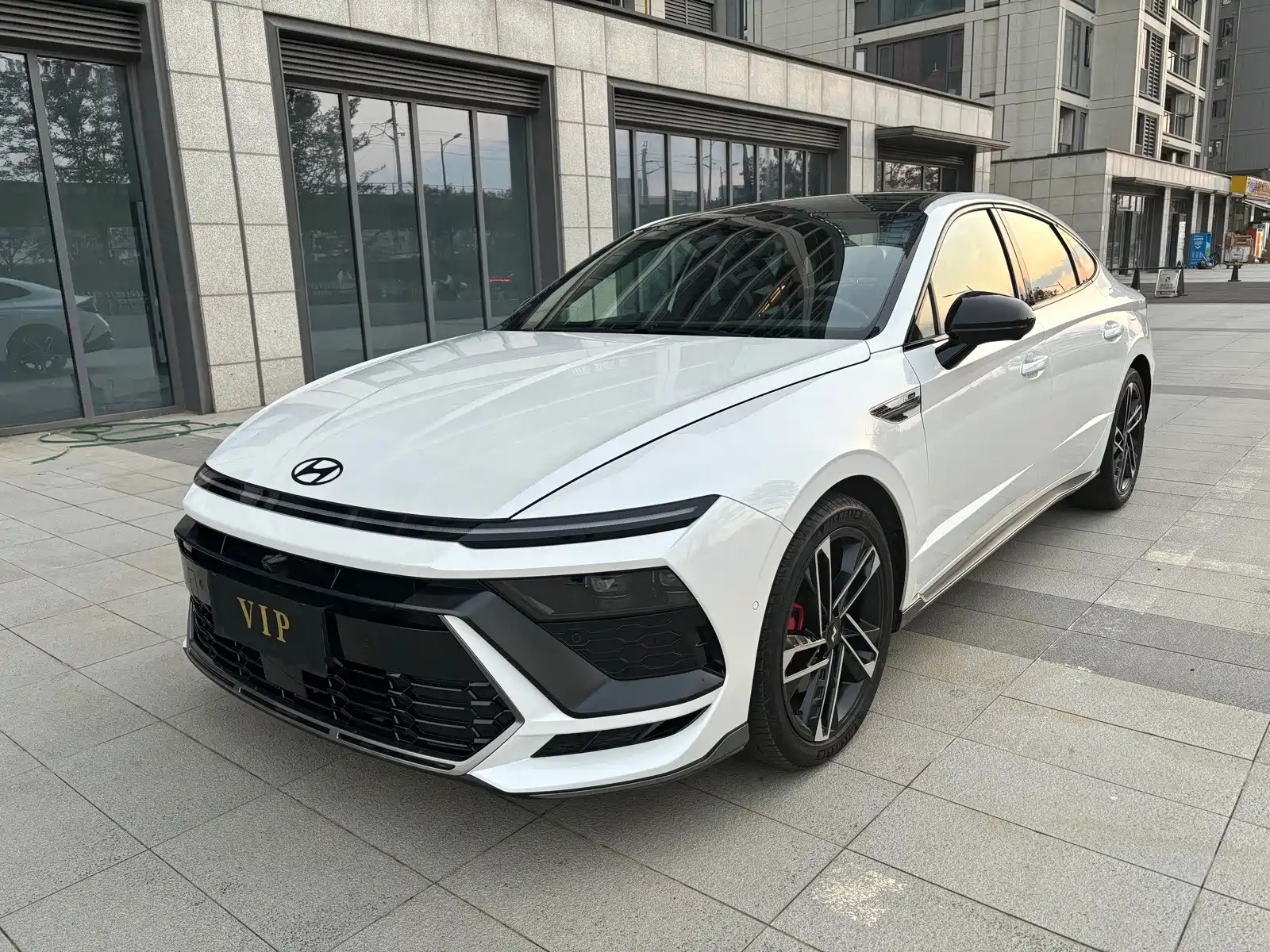 Фото 1 - Hyundai Sonata