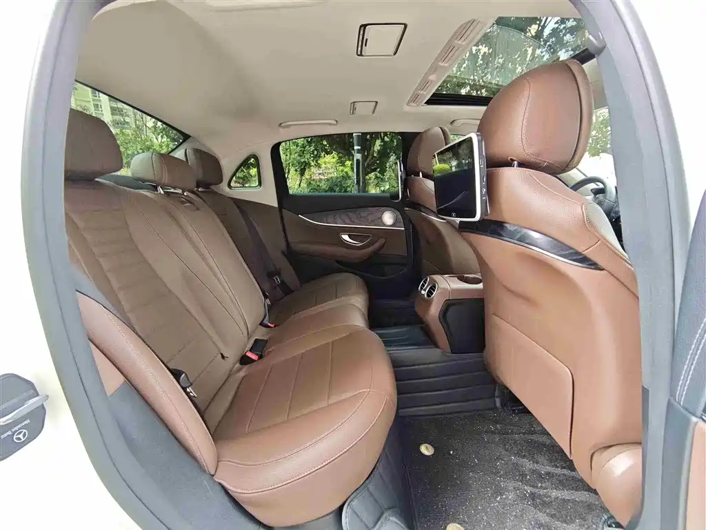 Mercedes-Benz E-Class 2019 E 200 L Sport фото 9
