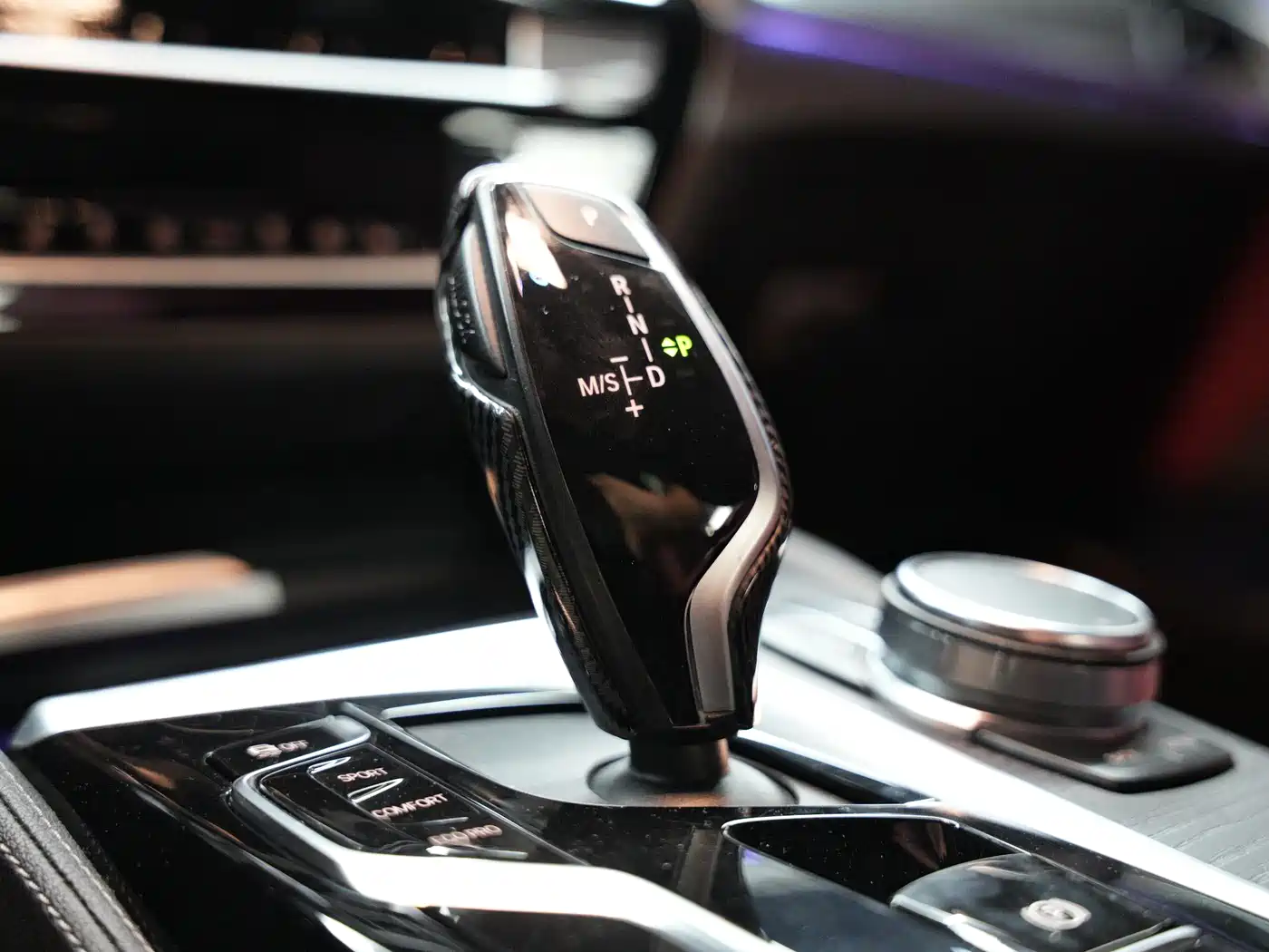 BMW 5 Series 2022 Facelift 530Li Leading M Sport Package фото 9