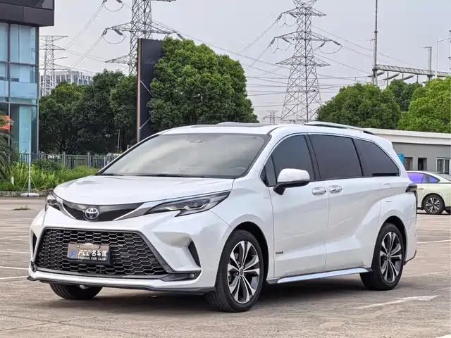 Toyota Granvia 2024