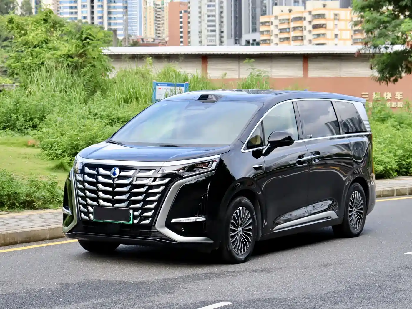 Denza D9 2025 Model DM-i Smart Drive Edition 1020 AWD Flagship