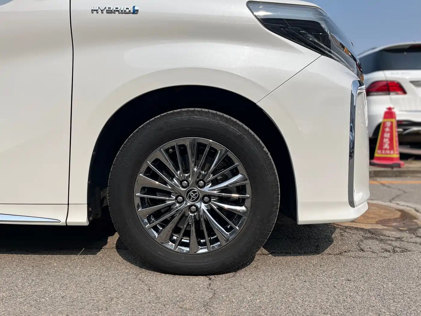 Toyota Alphard 2021 Hybrid 2.5L Premium фото 24