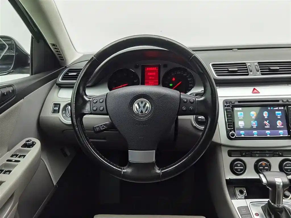 Volkswagen Magotan 2011 1.8TSI DSG Comfort фото 11