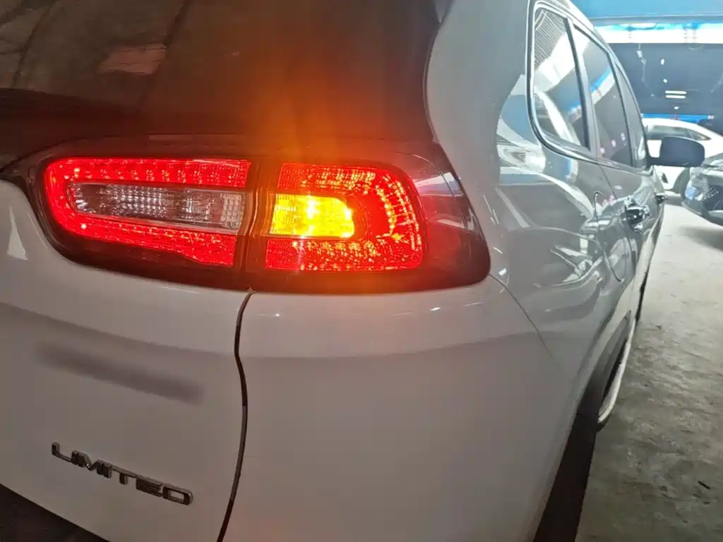 Jeep Cherokee 2018 2017 2.0L Superior Edition