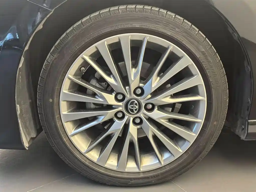 Toyota Camry 2019 Hybrid 2.5HG Luxury Edition China V фото 14