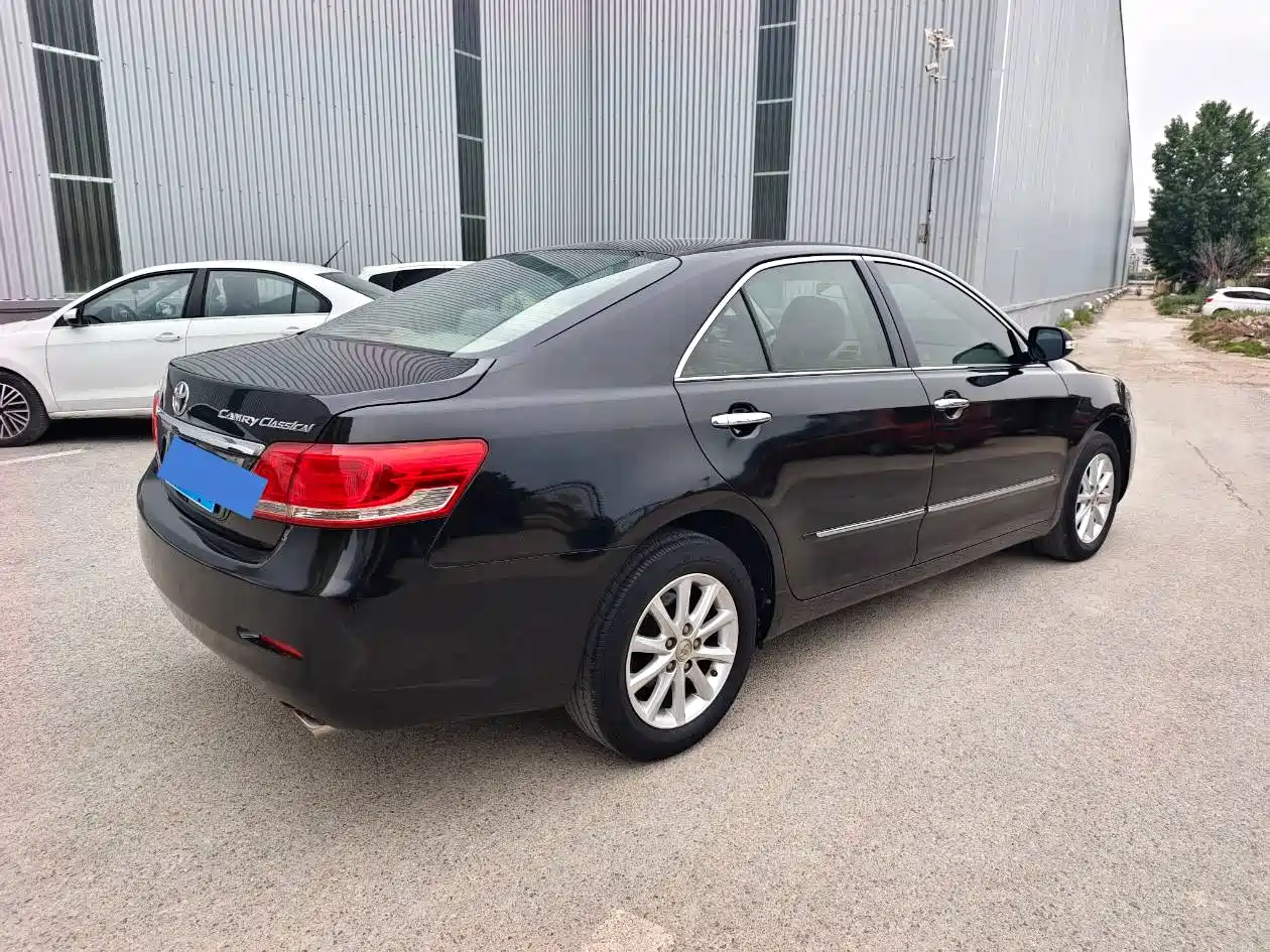 Toyota Camry 2013 200E Classic Elite Edition фото 15