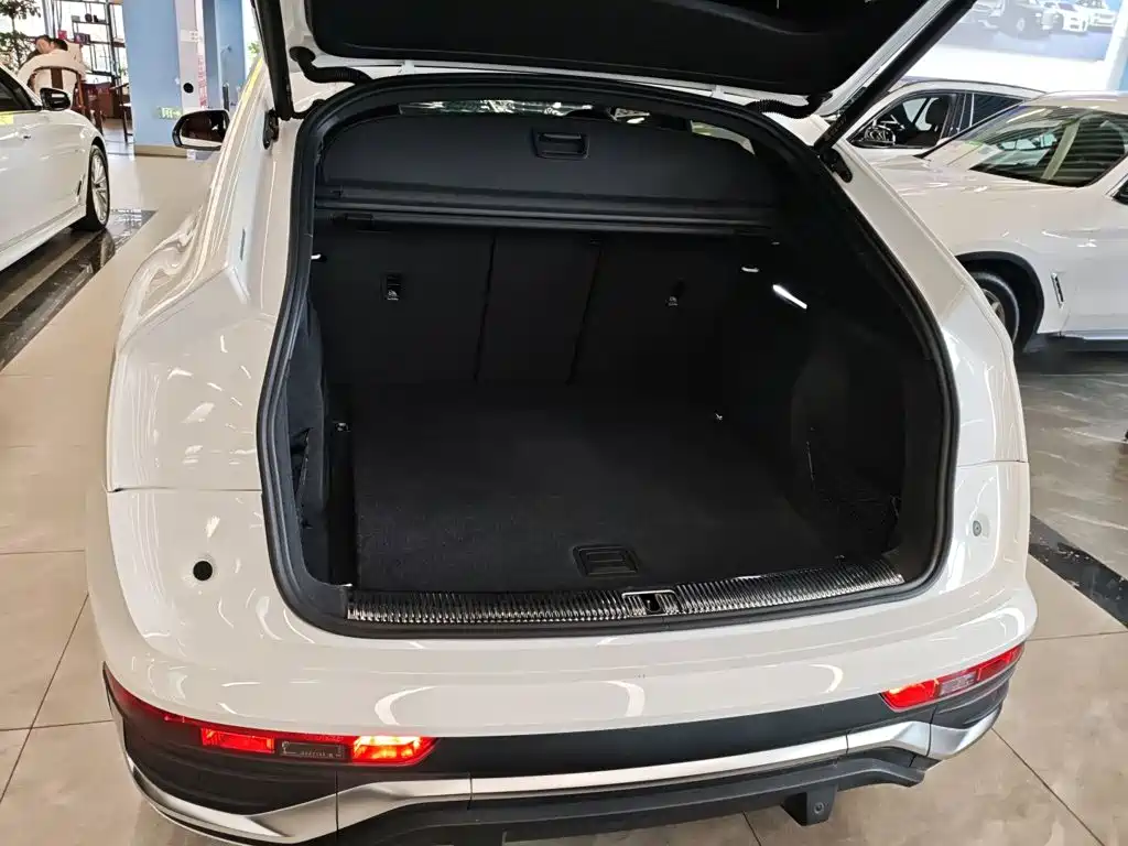 Audi Q5L Sportback 2022 2022 40 TFSI Luxury