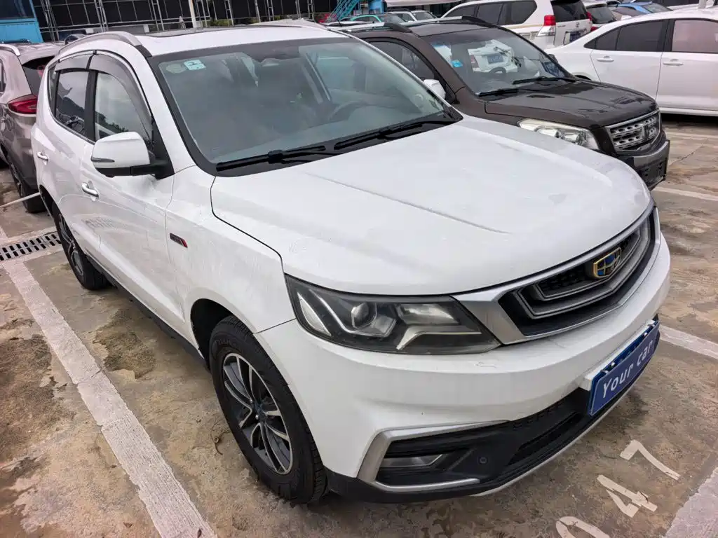 Фото 3 - Geely Emgrand X6