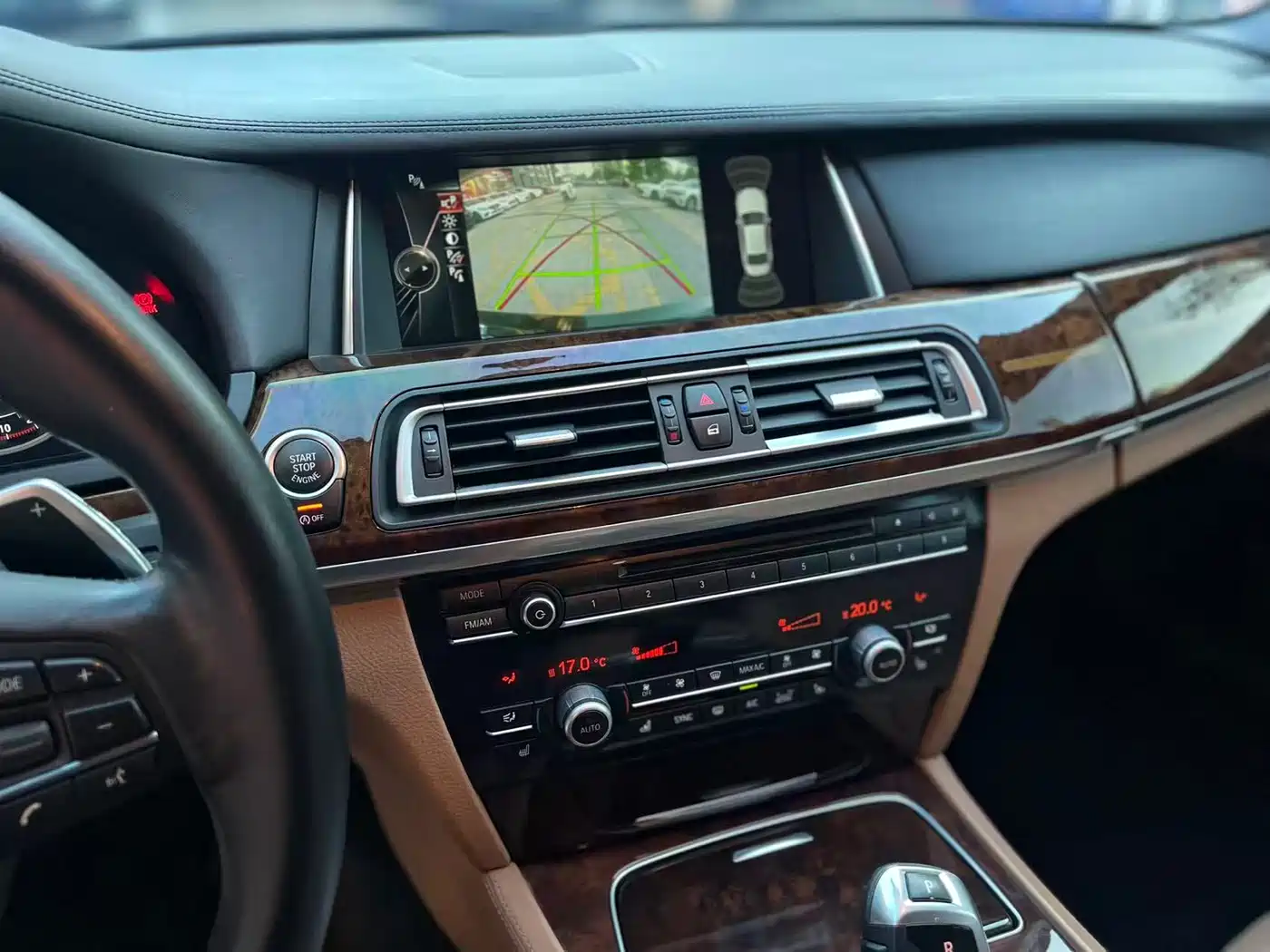 BMW 7 Series 2013 750Li xDrive фото 21