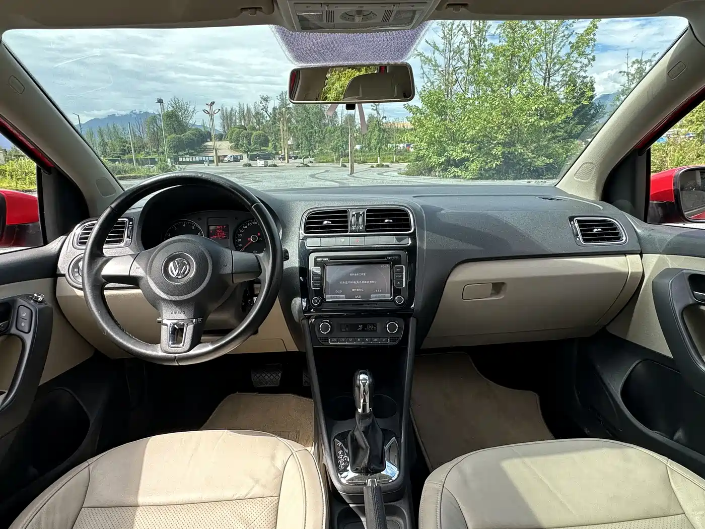 Volkswagen Polo 2010 2011 1.4L Automatic Cool Edition