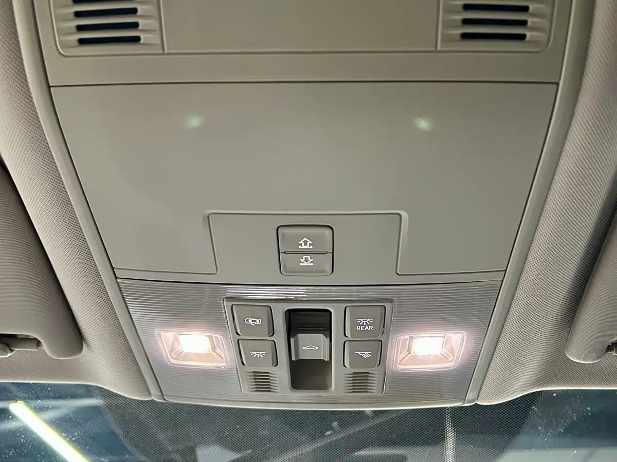 Volkswagen Magotan 2025 Popular Edition 280TSI DSG Comfort фото 20