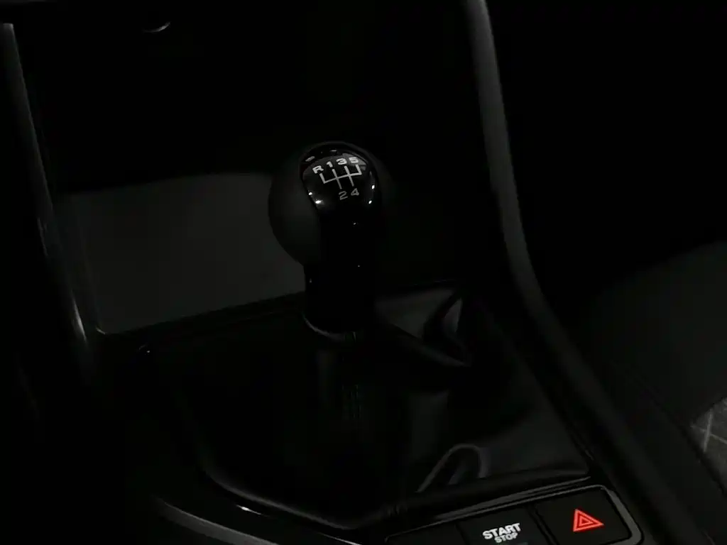 Photo 13 - Roewe i5