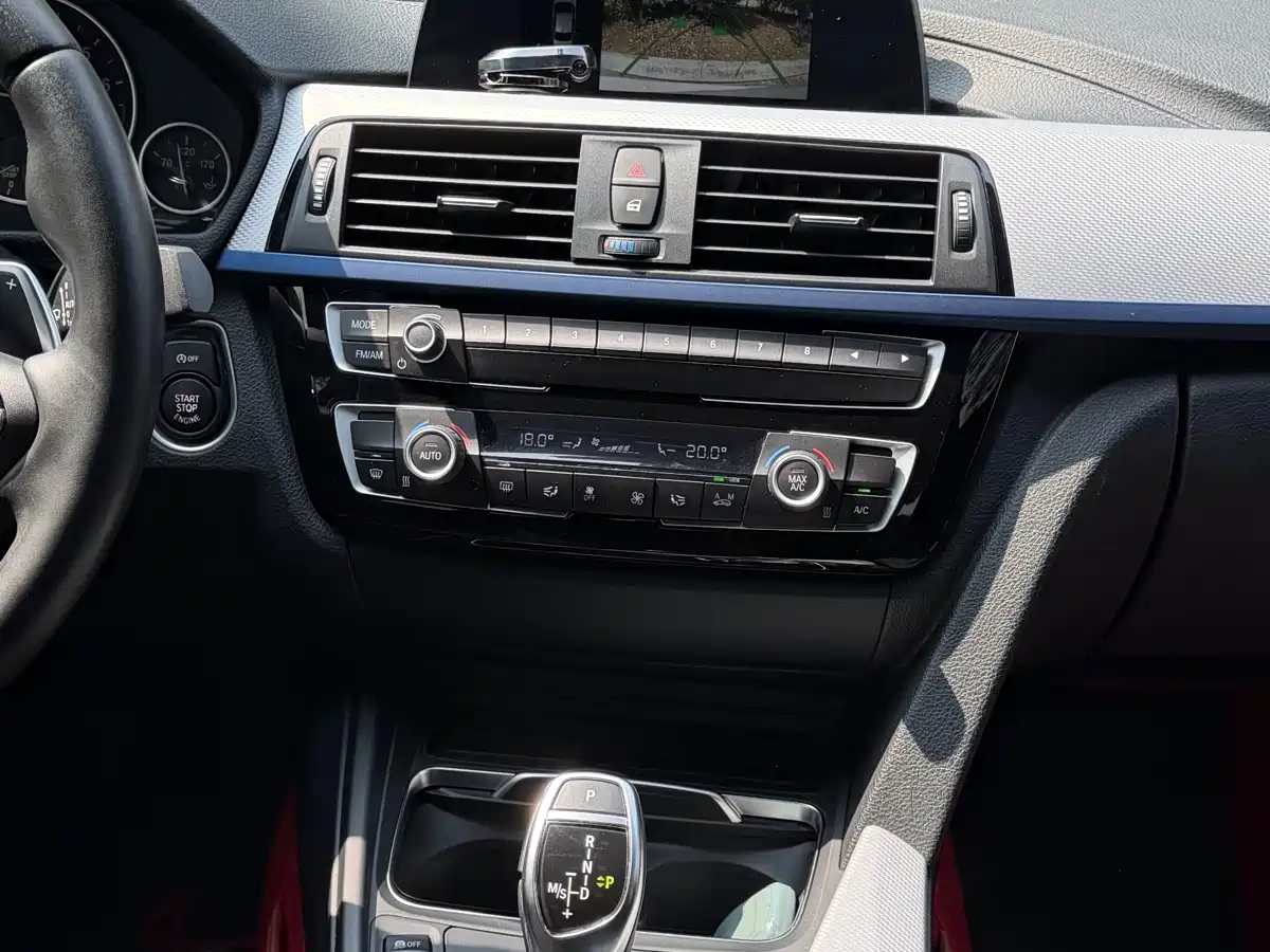 BMW 3 Series 2018 320i M Sport Package фото 14