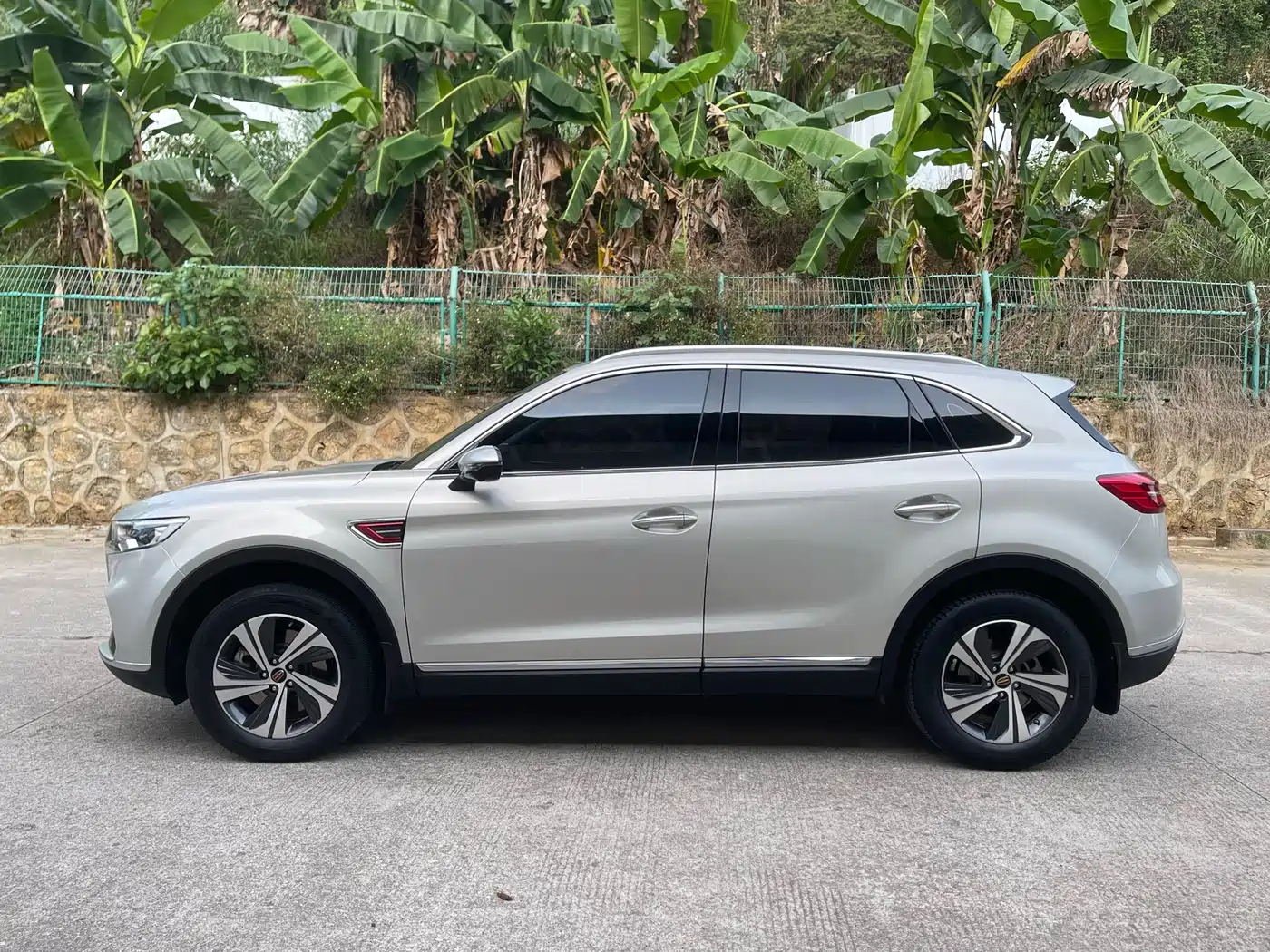 Hongqi HS5 2019 2.0T Smart Connect Enjoy Edition фото 3