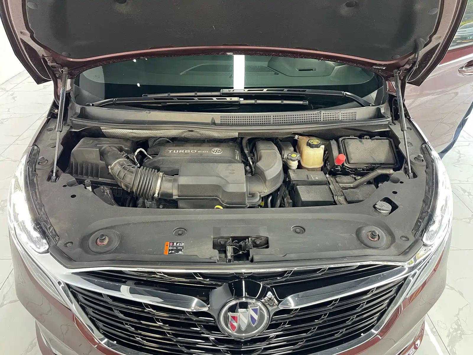 Photo 30 - Buick GL8
