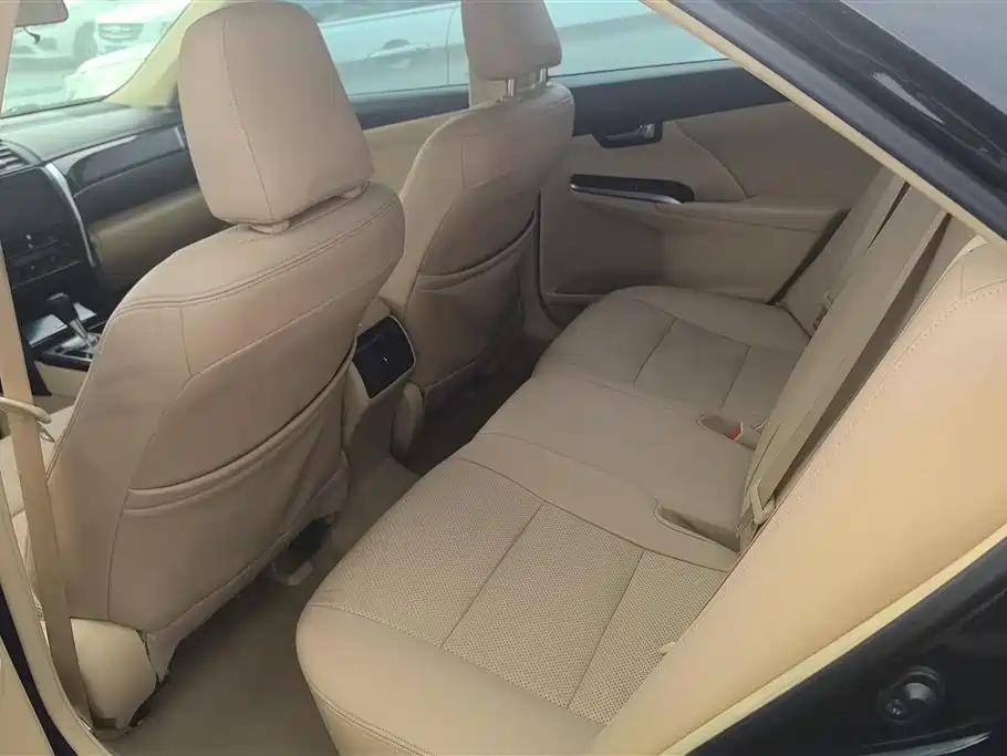 Toyota Camry 2015 2.0E Elite Edition фото 11