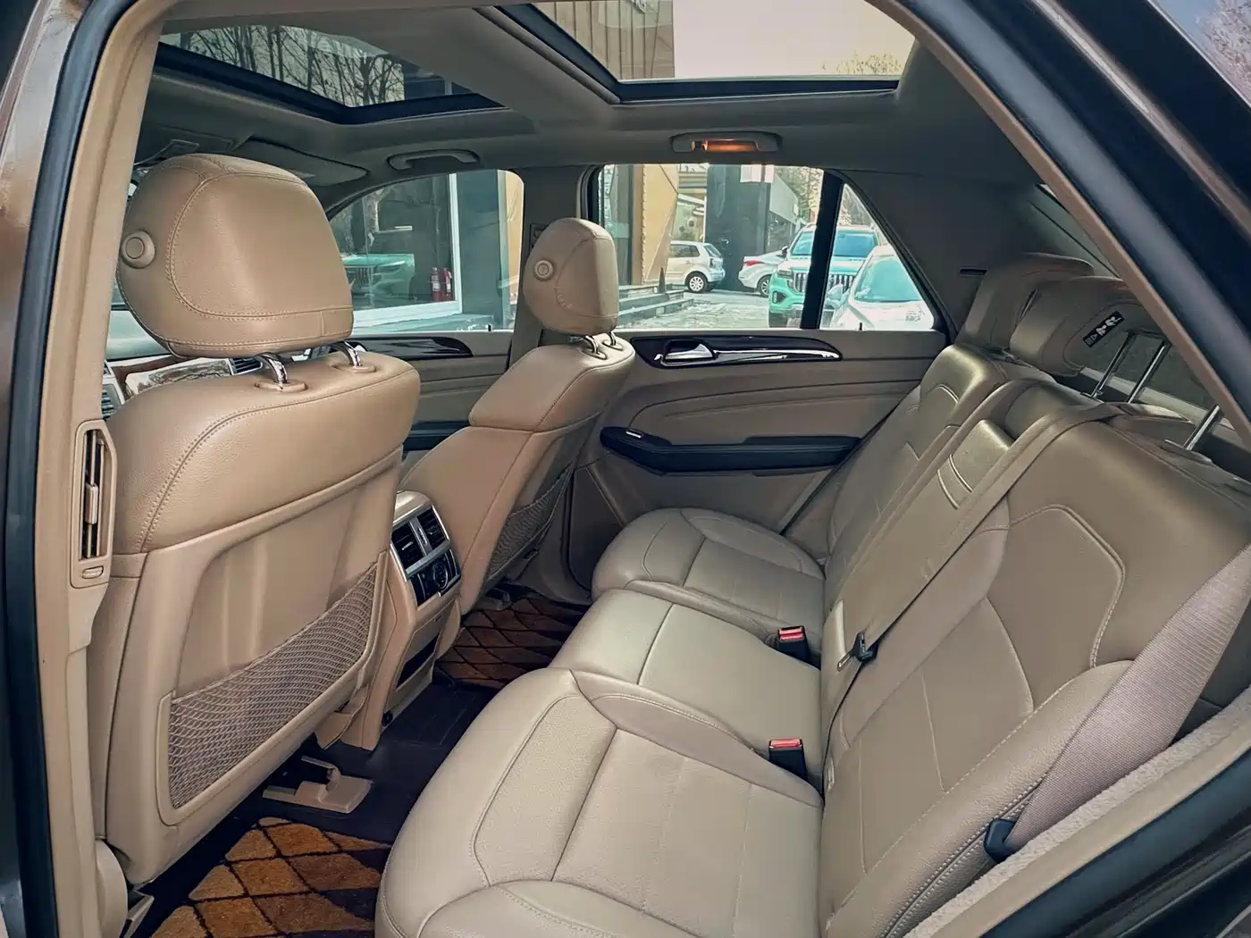 Mercedes-Benz M-Class 2012 Model ML 350 Luxury фото 13